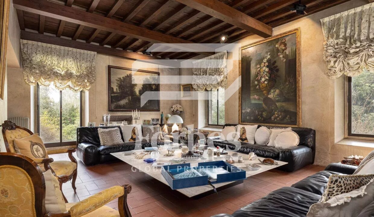 Villa di lusso: guida all’acquisto per acquirenti internazionali
