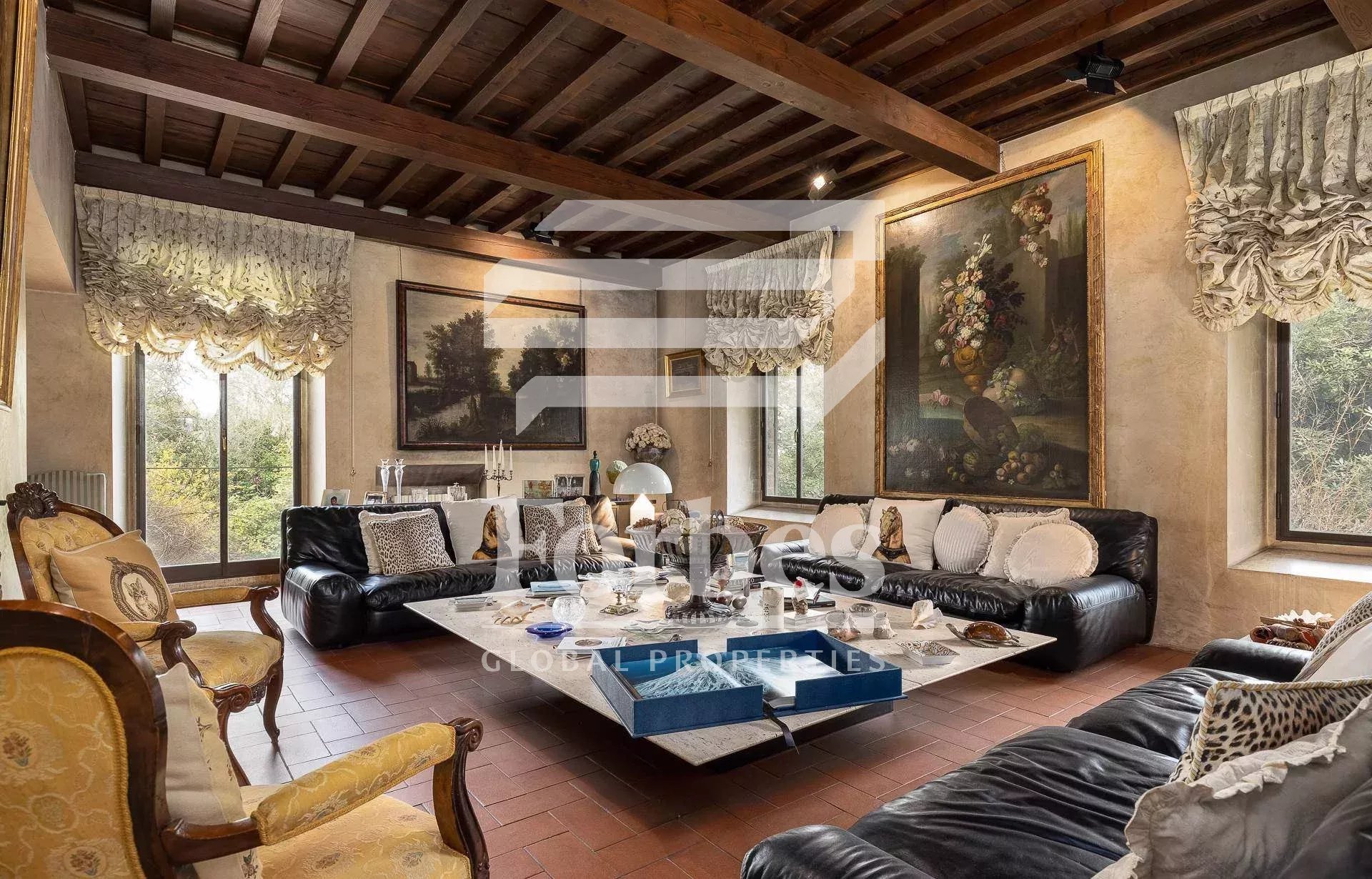 Villa di lusso: guida all’acquisto per acquirenti internazionali