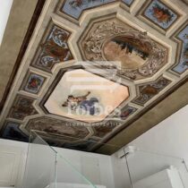 Appartamento affrescato in Piazza della Libertà