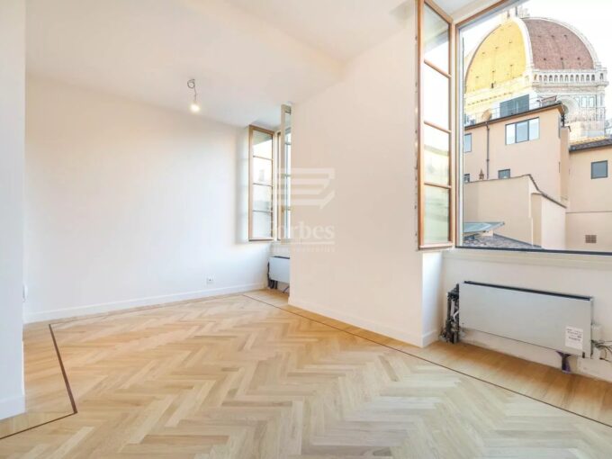 Esclusivo appartamento in vendita a Firenze in palazzo Salviati Portinari