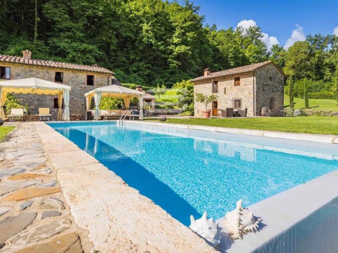 Splendido casale in vendita a Siena