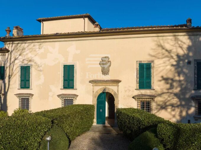 Splendido appartamento in villa storica notificata nelle colline Fiorentine