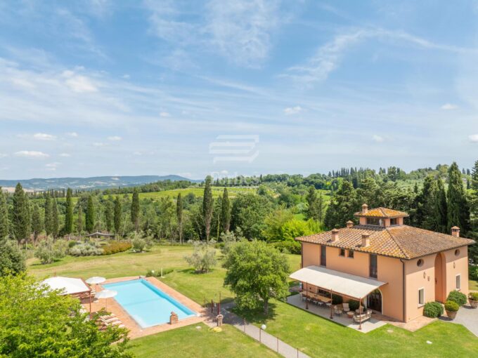 Tradizionale villa colonica in vendita tra le colline di Pisa