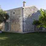 Villa di lusso ristrutturata con dépendance, giardino e vista sul mare