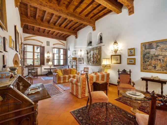 Raffinato appartamento in vendita nel cuore di Firenze