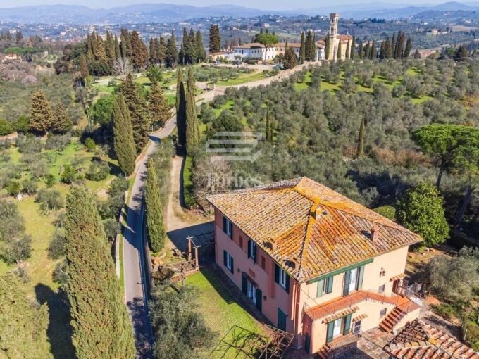 Elegante villa in vendita tra le colline di Impruneta