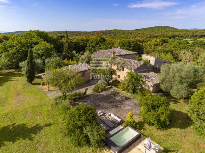 Prestigioso resort in vendita nel cuore della Toscana