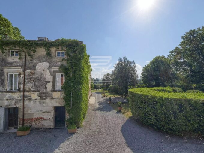 Lusso Manor: villa esclusiva in vendita a Lucca