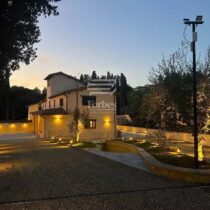 COLLINE DI CAREGGI COLONICA RISTRUTTURATA