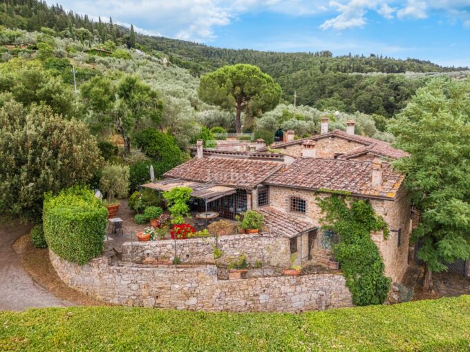 Villa panoramica di prestigio in vendita con vista su Firenze