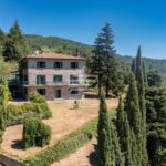 Prestigiosa tenuta con ville e riserva privata nel cuore del Mugello