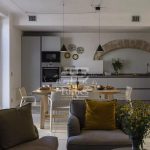Villa di lusso ristrutturata con dépendance, giardino e vista sul mare