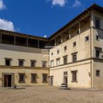 Prestigiosa residenza con loggia panoramica in complesso storico