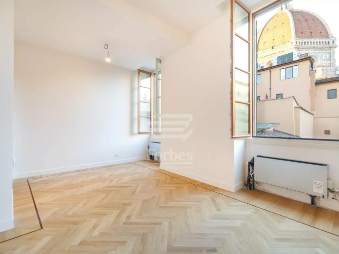 Esclusivo appartamento in vendita a Firenze in palazzo Salviati Portinari