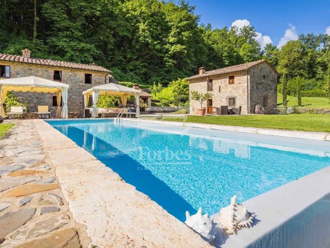 Splendido casale in vendita a Siena