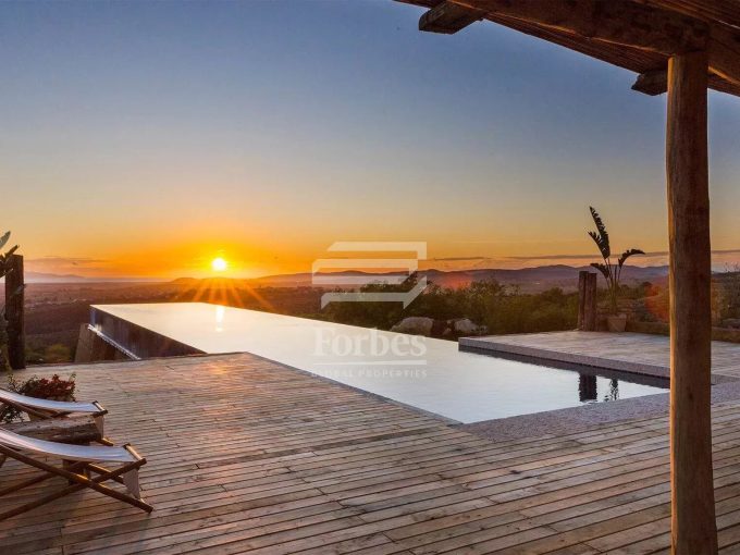 Affitto di lusso in Toscana: villa con piscina, spa e vista sui vigneti