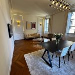Vivere nel Cuore di Firenze: Eleganza e Vista Mozzafiato in Via dei Calzaiuoli