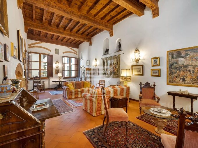 Raffinato appartamento in vendita nel cuore di Firenze