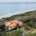 Magnifica villa con accesso diretto al mare in vendita a Castiglione della Pescaia