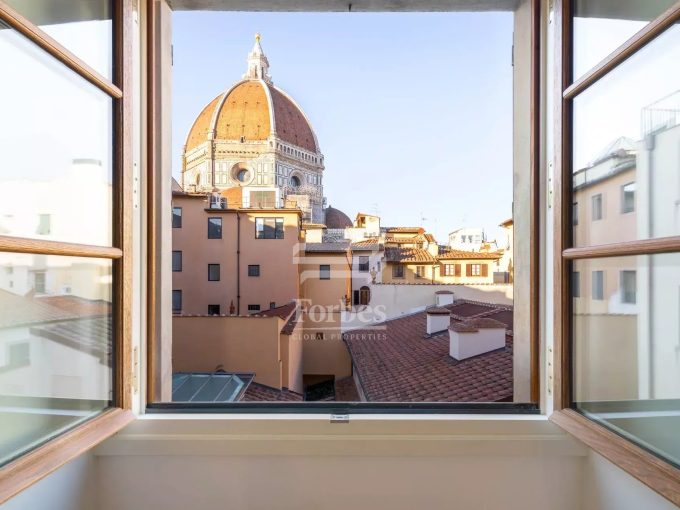 Lussuoso appartamento in vendita in palazzo Portinari