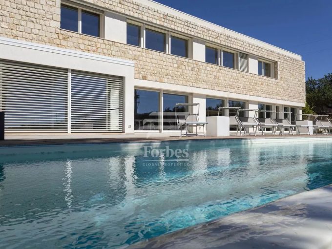 Villa moderna con piscina panoramica in vendita a Scicli