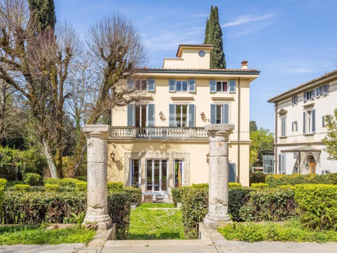 VILLA DI PRESTIGIO A DUE PASSI DA PORTA ROMANA