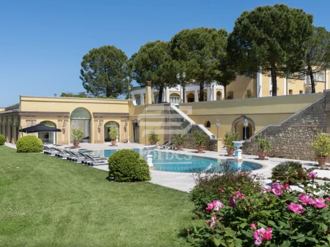 Villa storica di lusso con parco monumentale, spa privata e piscine panoramiche